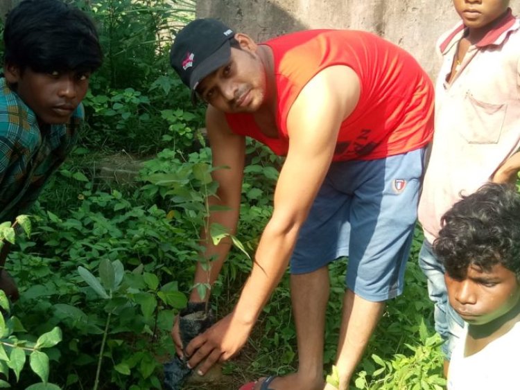 फ्यूचर लाइन कोचिंग सेंटर के विद्यार्थियों एवं शिक्षकों ने मनाया विश्व पर्यावरण दिवस, वृक्ष संरक्षण का संकल्प भी लिया:-मो. दाऊद