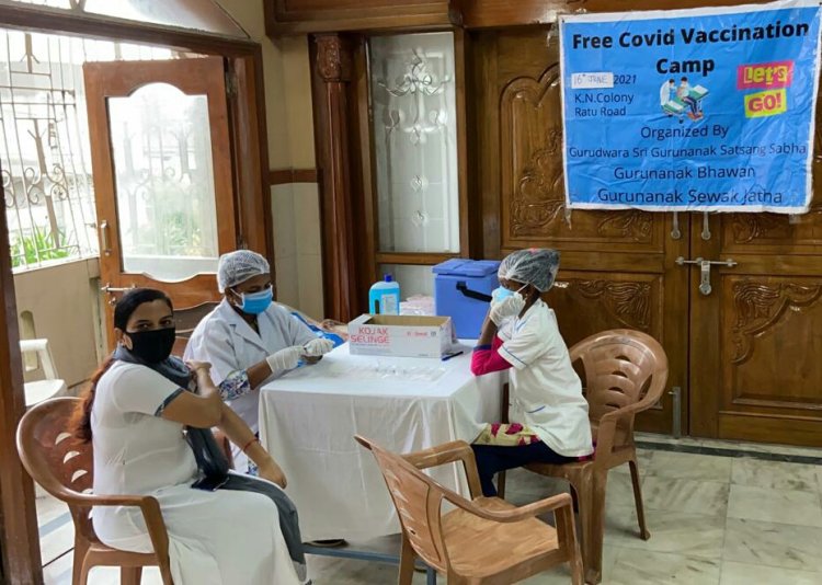 गुरुनानक भवन में दो सौ लोगों को कोविड से बचाव का टीका लगाया गया