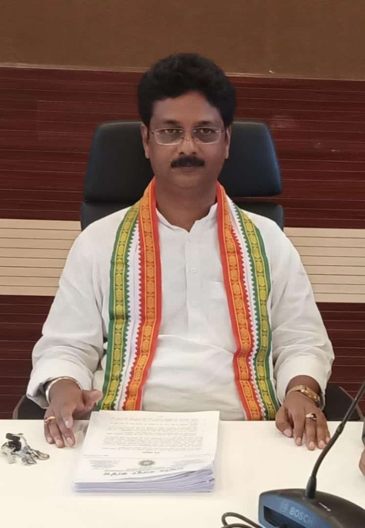 प्रदीप कुमार बलमूचू अपना स्टैंड क्लीयर करें : संतोष कुमार सोनी