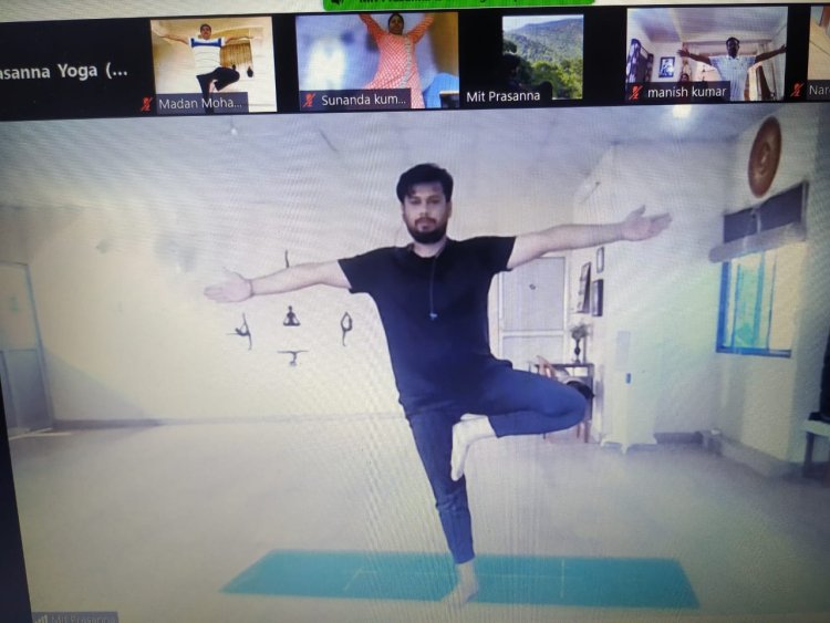 आयकर विभाग ने किया ऑनलाइन योगाभ्यास कार्यक्रम आयोजित