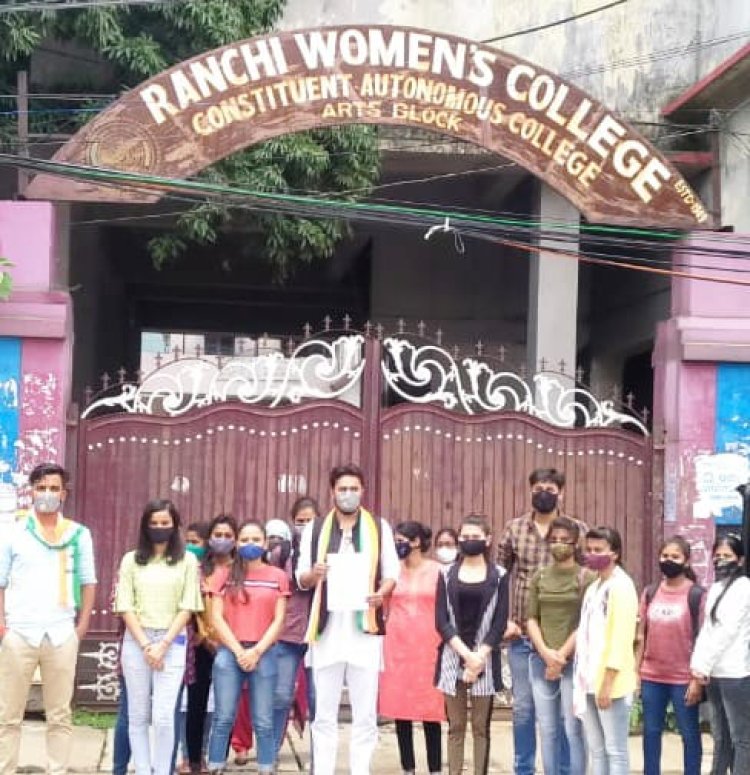 अंतर्राष्ट्रीय योग दिवस पर हुआ योगाभ्यास का लाइव प्रसारण, सांसद, विधायक सहित अन्य गणमान्य हुए शामिल