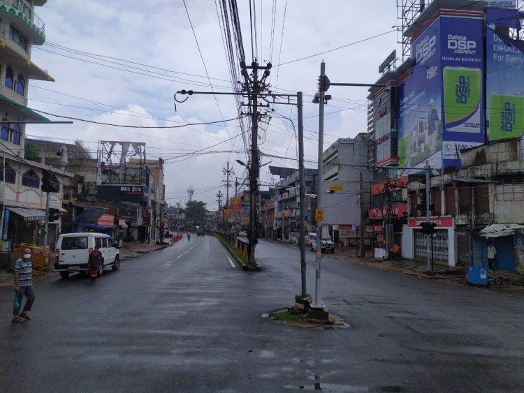 पूर्ण लॉकडाउन को सफल बनाने में दूसरे सप्ताहांत भी दिखी जनभागीदारी, चौक-चौराहों पर पसरा रहा सन्नाटा