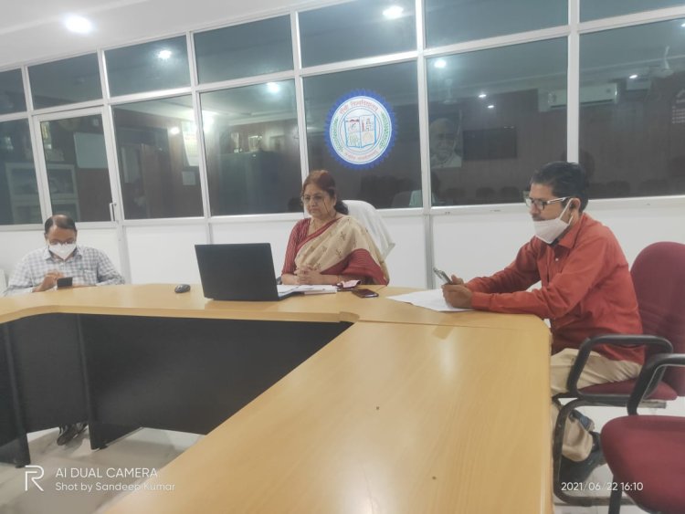 तीन दिवसीय योगा कार्यक्रम का समापन, स्वस्थ रहने के लिए नियमित योग करना जरूरी : डॉ. कामिनी कुमार