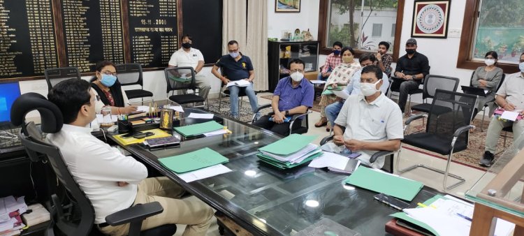 उपायुक्त छवि रंजन की अध्यक्षता में डीएमएफटी प्रबंधकीय समिति की बैठक आयोजित