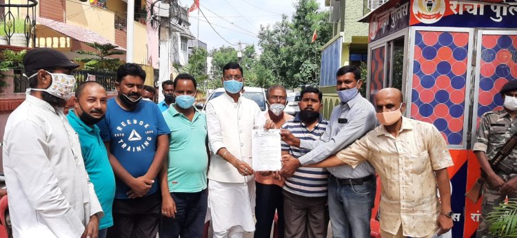 राष्ट्रीय ओबीसी मोर्चा ने सांसद संजय सेठ को सौंपा ज्ञापन