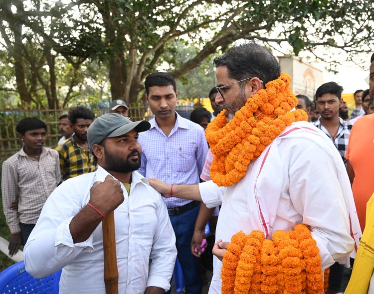 इस दिवाली जाति के नाम पर कंगाल करने वाले नेताओं को झाड़ू मारकर बाहर भगाइए, वरना आपके बच्चों का जीवन भीख मांगते बीतेगा: प्रशांत किशोर