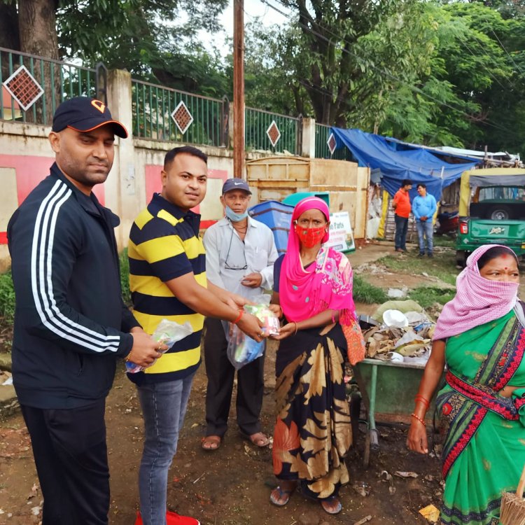 छात्र क्लब ने संरक्षक उदय प्रताप सिंह के जन्मोत्सव पर किया पौधारोपण