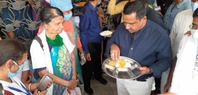 स्वास्थ्य मंत्री बन्ना गुप्ता ने किया एमजीएम अस्पताल का औचक निरीक्षण
