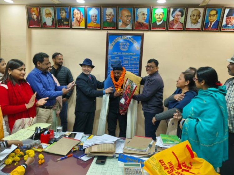 सेवानिवृत्ति पर जमादार को दी गई विदाई