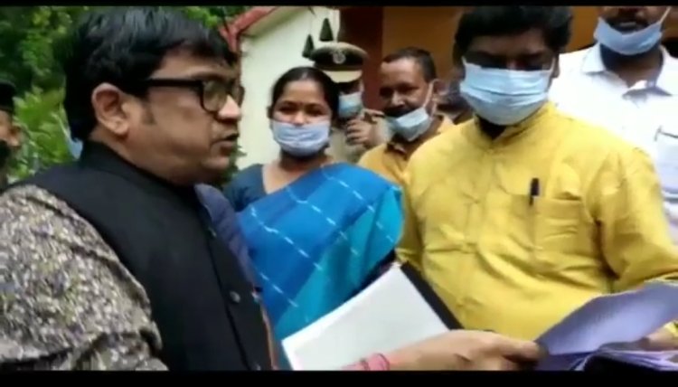 कोरोनाकाल में शहीद पत्रकारों के परिजनों को मुआवजा देने की मांग को ले एआइएसएम-जेडब्लूए के प्रदेश महासचिव मिले मुख्यमंत्री से, सौंपी दिवंगत पत्रकारों की सूची