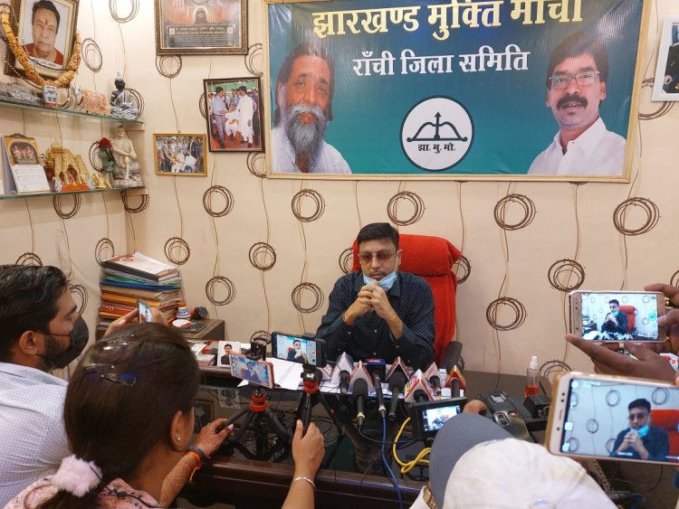 झामुमो द्वारा पन्द्रह हजार लोगों का कराया गया वैक्सीनेशन