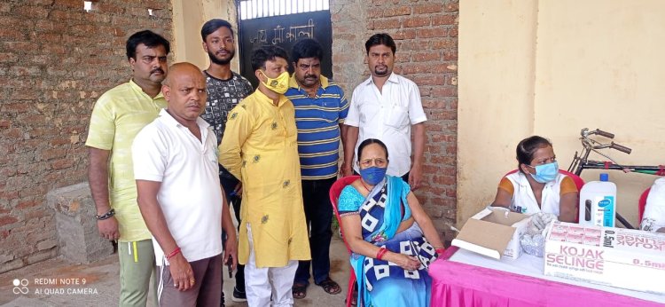 न्यू काली पूजा समिति ने लगाया वैक्सीनेशन कैंप
