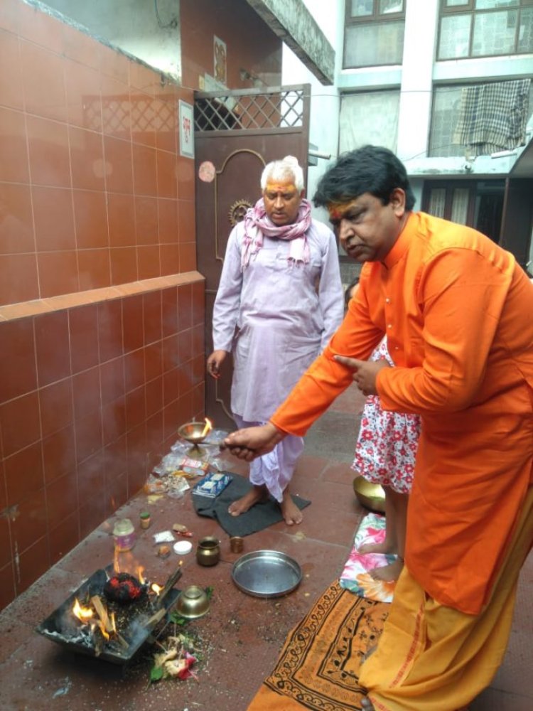 कोरोना से मुक्ति के लिए हो रहा नव ग्रह शांति मंत्र का निरंतर जाप और हवन