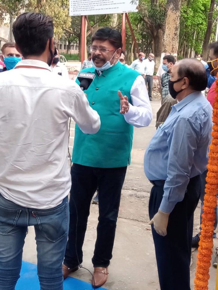 “एचईसी ने बनाया सेनेटाइजिंग चेंबर”राष्ट्र हित में एचईसी की भूमिका अहम : राणा एस चक्रवर्ती