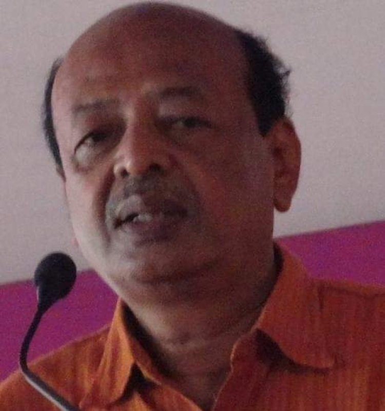 अपनी आलोचना पर प्रेस की सर्वमान्य संस्था थाने में रिपोर्ट लिखाने पहुँच गई!-गुंजन।