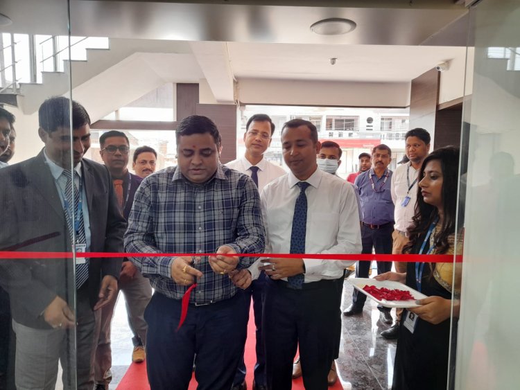 एचडीएफसी बैंक की मोरहाबादी शाखा का शुभारंभ, नगर आयुक्त ने किया उद्घाटन
