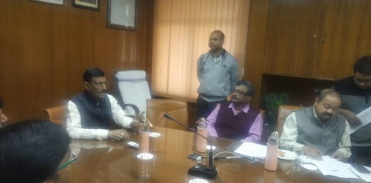 सांसद संजय सेठ के प्रयास से एचईसी में चल रहा आंदोलन हुआ समाप्त