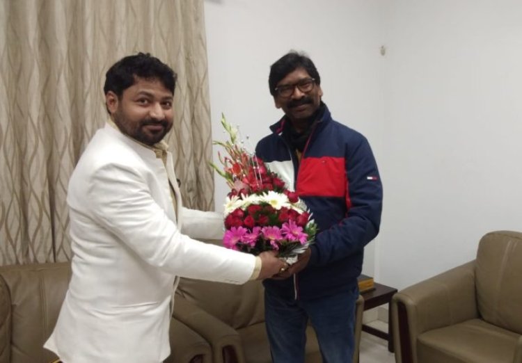 गाय के गोबर से पेंट बनाने वाली फैक्ट्री झारखंड मे लगेगी