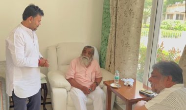 कांग्रेस नेता मिले दिशोम गुरु शिबू सोरेन से