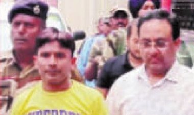 झारखंड में भ्रष्टाचार किस ऊंचाई तक पहुंचा हुआ है ?