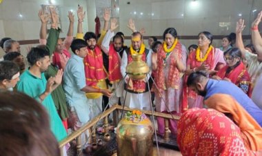 राँची की युवा उम्मीदवार यशस्विनी सहाय ने महाकाल की पूजा कर आशीर्वाद लिया