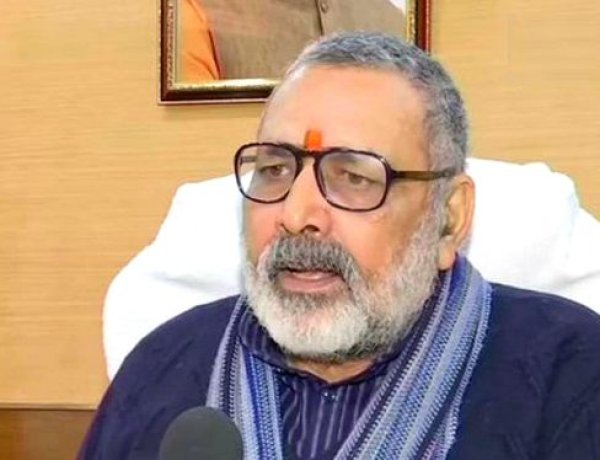 जेएनयू छात्र शरजिल के वायरल वीडियो पर गिरिराज सिंह ने ट्वीट के जरिये साधा निशाना