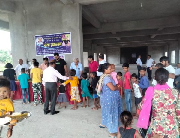 36वें श्री कृष्ण प्रणामी अन्नपूर्णा भंडारे का वितरण