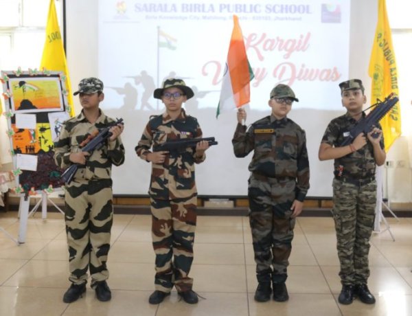 सरला बिरला पब्लिक स्कूल में कारगिल दिवस मना