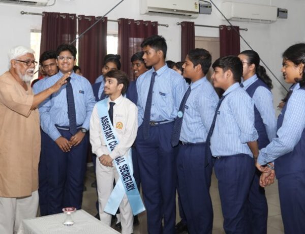 सरला बिरला पब्लिक स्कूल के छात्रों ने सीखी फिल्म निर्माण की बारीकियाँ