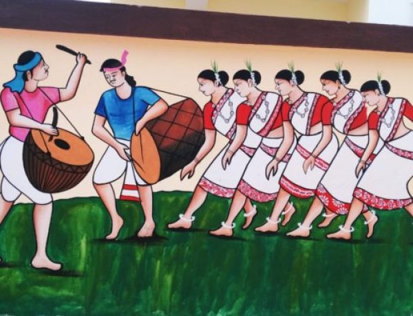 पेंटिंग से बेजान दीवारों में जान फूंक रही जयश्री आर्ट्स