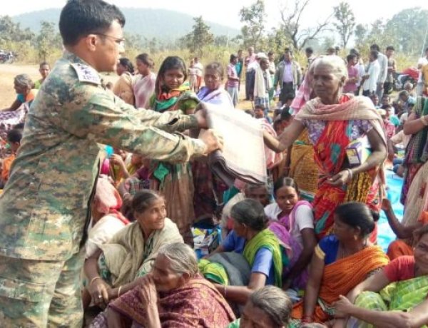 कम्युनिटी पुलिसिंग को बढ़ावा देने की पहल, ग्रामीणों के बीच बांटी उपयोगी सामग्री, नि:शुल्क चिकित्सा जांच शिविर आयोजित