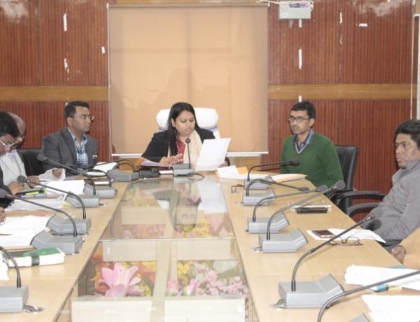 देवघर- राजस्व कार्यों में न बरते कोताही,जनगणना 2021 हेतु दिनांक 15 जनवरी 2020 से डोर-टू-डोर किया जायेगा सर्वे- उपायुक्त