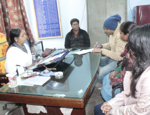 उपनिदेशक शालिनी वर्मा ने जनसम्पर्क कार्यालय, देवघर का किया औचक निरीक्षण, अधिकारियों व कर्मियों को दिये उचित दिशा-निर्देश