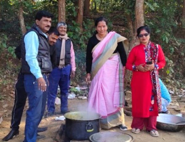 नागरिक अधिकार पार्टी का कार्यकर्ता सम्मेलन सह वनभोज आयोजित