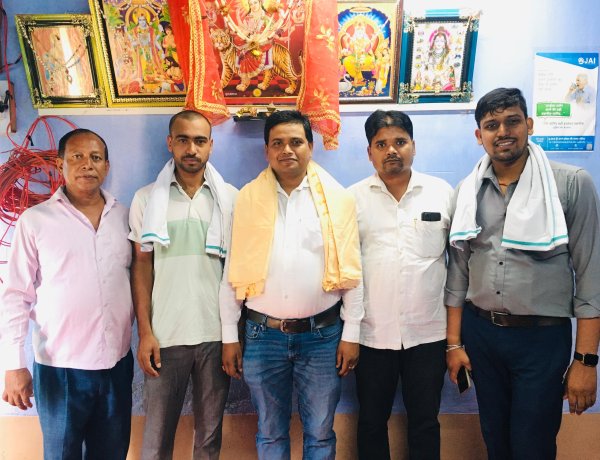 पटवा बुनकर आरोग्य ट्रस्ट द्वारा चर्म रोग का निशुल्क दवा एवं परामर्श