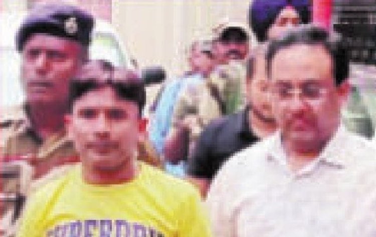 झारखंड में भ्रष्टाचार किस ऊंचाई तक पहुंचा हुआ है ?