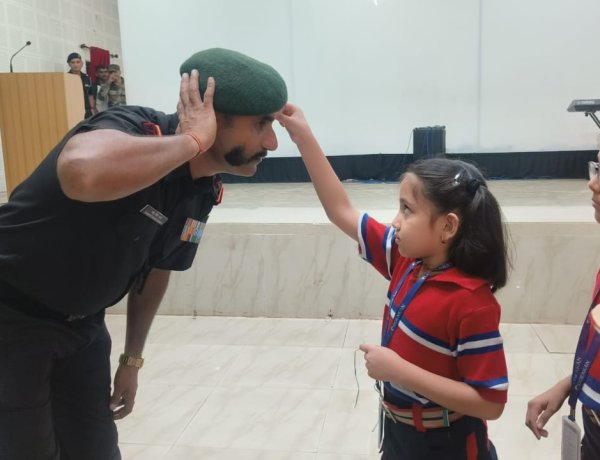 जी.डी गोयंका के छात्राओं ने आर्मी कैंट नामकुम में रक्षाबंधन पर्व को एक महोत्सव के रूप में मनाया