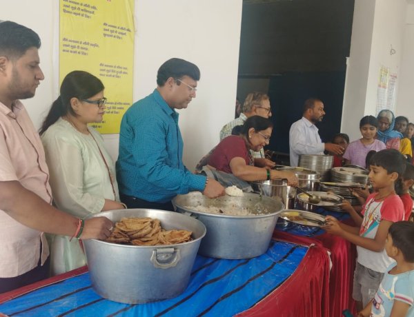 श्री कृष्ण प्रणामी ट्रस्ट का 164 वां निशुल्क अन्नपूर्णा भंडारा आयोजित  