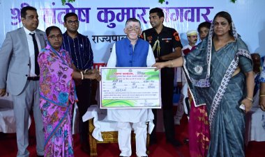 राज्यपाल ने गोड्डा में सरकारी योजनाओं के तहत परिसंपत्तियों का वितरण किया