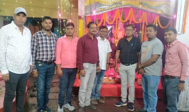 वरीय प्रशाखा अभियंता(संकेत) एवं पीडब्लूआई में धूमधाम से मनाया गया विश्‍वकर्मा पूजा