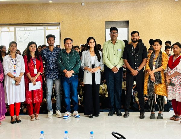 Jharkhand Pride: फेमिना मिस इंडिया झारखंड की रिया नंदनी को सम्मानित किया गया