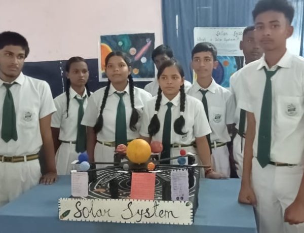 कैंब्रिज स्कूल में विज्ञान प्रदर्शनी का आयोजन