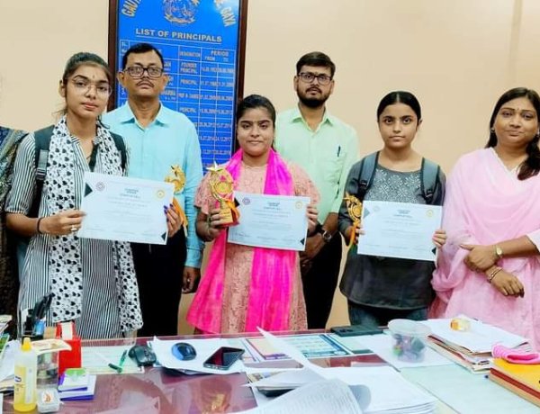 'स्टार्टअप बिहार' आइडिएशन चैलेंज में जीबीएम कॉलेज की रिया प्रथम, कृतिका द्वितीय तथा सपना तृतीय स्थान पर रहीं