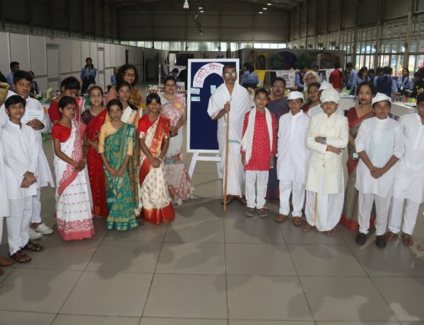 सरला बिरला पब्लिक स्कूल में ‘‘गांधी दर्पण‘‘ प्रदर्शनी का आयोजन