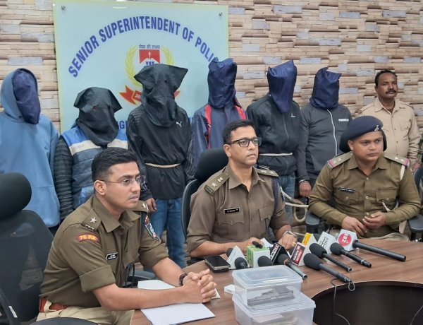 लूट की घटना के उद्भेदन हेतु पुलिस उपाधीक्षक पटमदा के नेतृत्व में एक टीम का गठन किया गया।