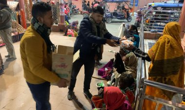 विश्व प्रसिद्ध विष्णुपद मंदिर में आलभ्या फाउंडेशन ने जरूरतमंदों के बीच वितरित किए गर्म कपड़े, कंबल और भोजन