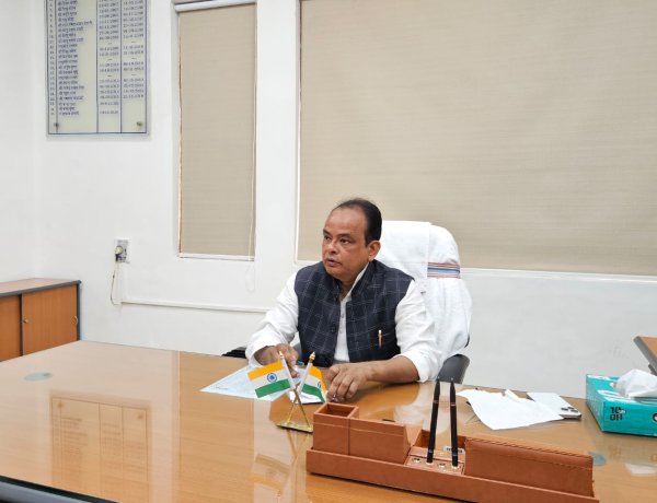 स्वास्थ्य सेवा को सुदृढ़ करने हेतु मंत्री डॉ. इरफान अंसारी ने बजट पूर्व सुझाव मांगे