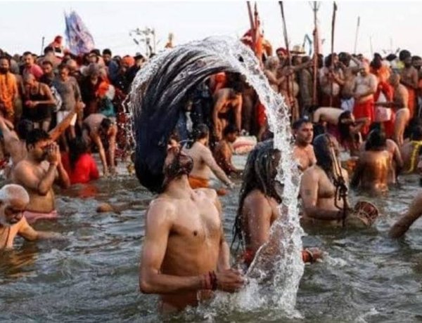  मौनी अमावस्या के दिन पवित्र नदियों में स्नान से पाप नष्ट हो जाते हैं