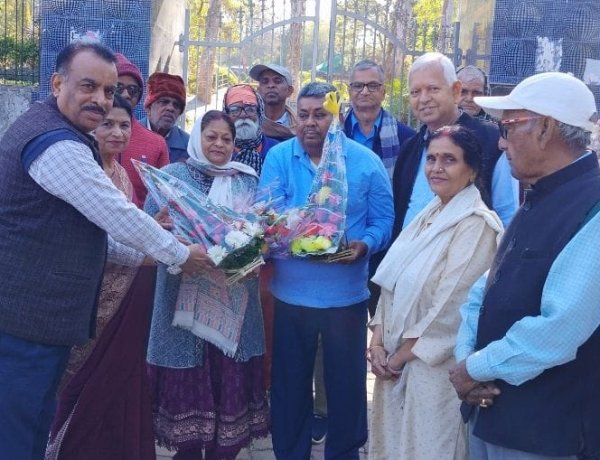 राजेन्द्र लाल  और कमला देवी को संगम ने 'आदर्श दम्पति सम्मान' से अलंकृत किया