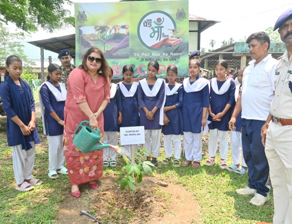 175 बटालियन केंद्रीय रिजर्व पुलिस बल ने किया पौधरोपण
